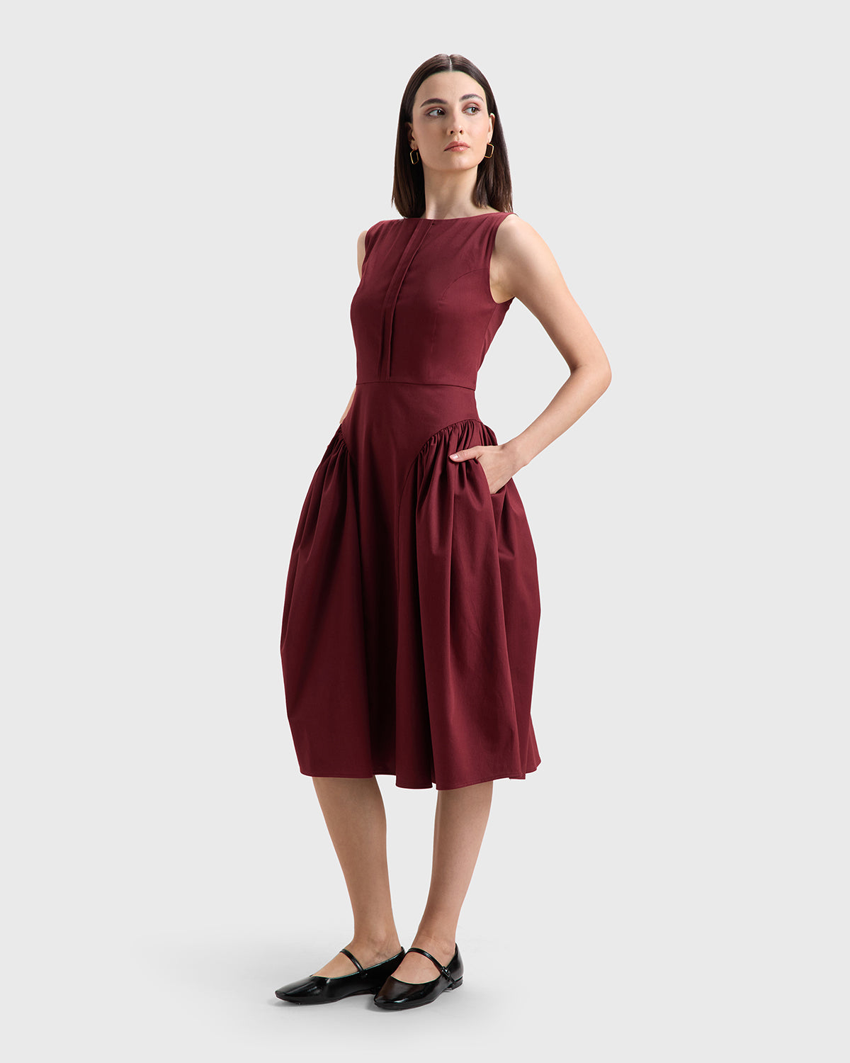 Burgundy sleeveless A-line midi dress – NAWÁ