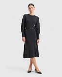 Nawá Grey Ribbed Knit Midi Dress with thin black belt and black kitten heels