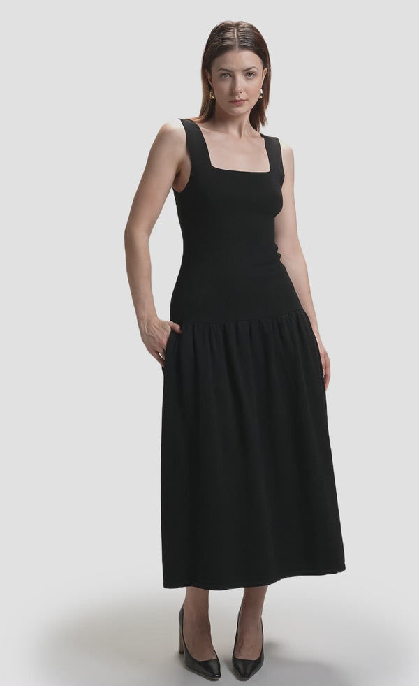 Nawá Black Knit Square Neck Maxi Dress - video